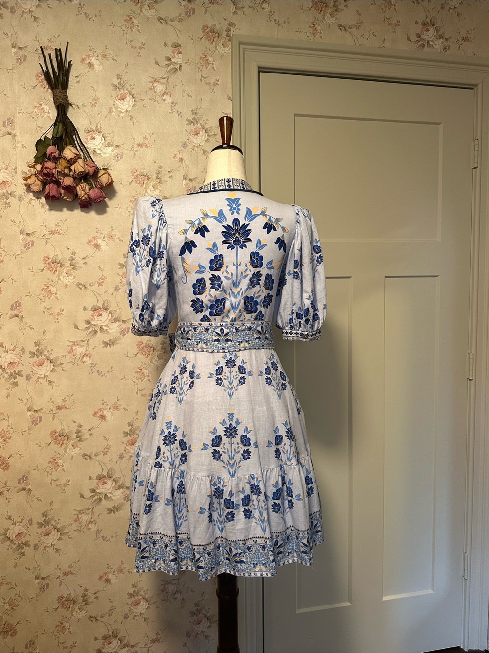 A Loves A Blue White Floral Bubble Sleeve A-Line Flounce Mini Dress XS - Picture 8 of 16